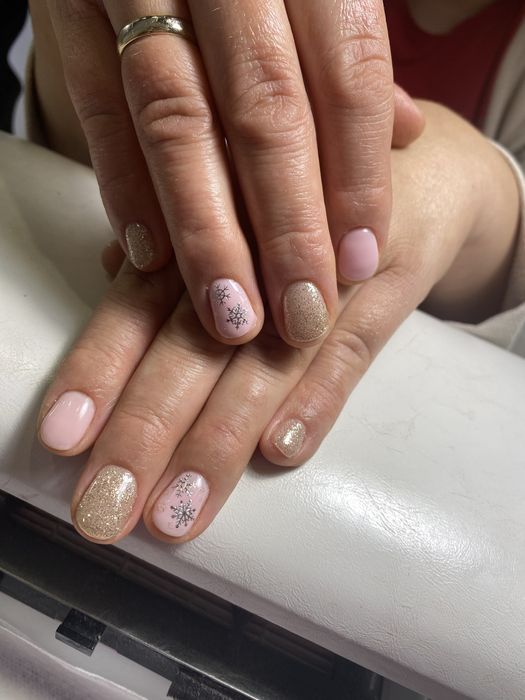 Promocja .hybrydowy manicure Paznokcie hybrydowe/zelowe