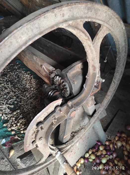 Січкарня ручна продам.