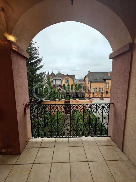 Щасливе. Затишний будинок з ремонтом