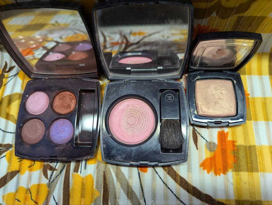 Chanel тени Les 4 Ombre , Ombre Unique Creme и румяна Joues Contraste