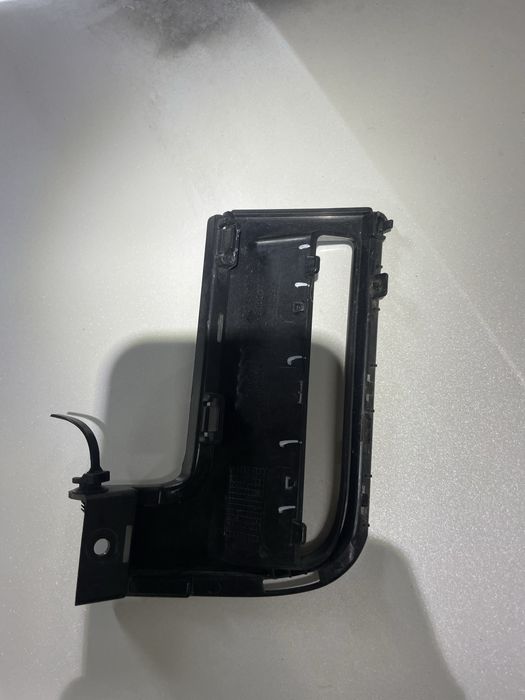 Volvo ex30 Права решітка забірник повітря бамперу переднього