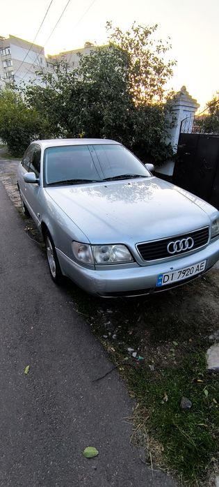 Продам Audi a6c4 2.6 газ бензин