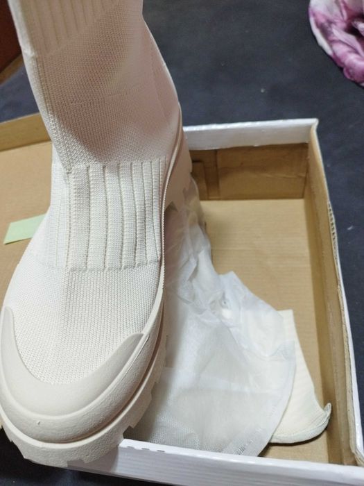 Buty damskie skarpetowe