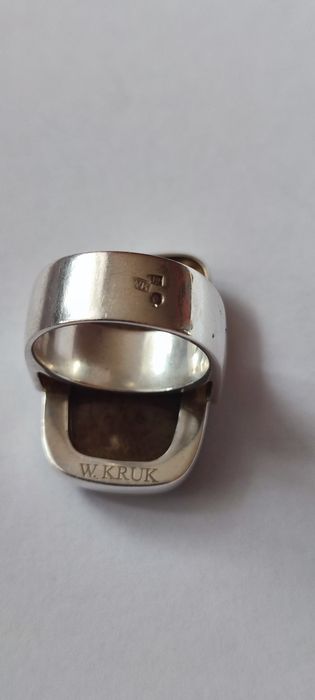 W. KRUK masywny pierścionek kamień srebro