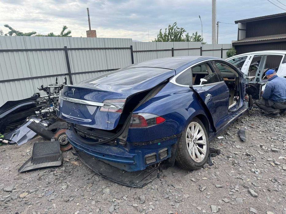 Розбірка Тесла Модел S TEsla Model S 2018- крило фара бампер капот мотор кермо РОЗБОРКА