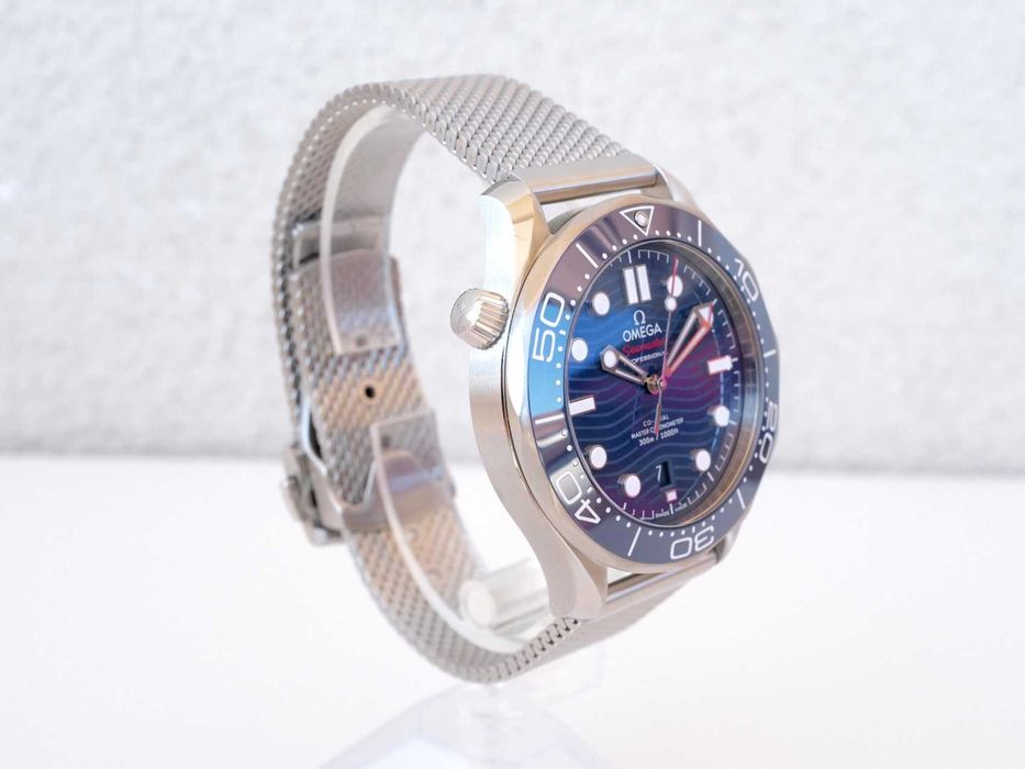 Omega Seamaster Diver 300m Co-Axial Chronometer Blue Dial 42mm