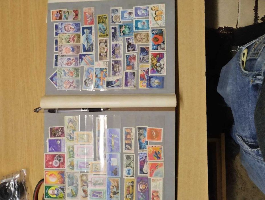 Продаю марки с альбомом