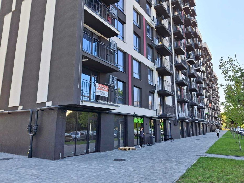 Здаються в оренду комерційні прим. ЖК "IQ House"(район Нафти газу) .