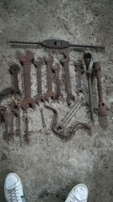 Klucze PRL i inne narzędzia