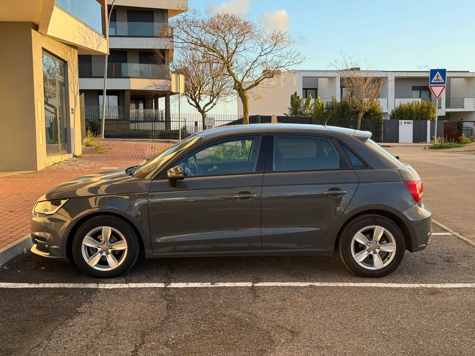 Audi A1 Sportback  1.4 TDI 90cv Ultra / NACIONAL