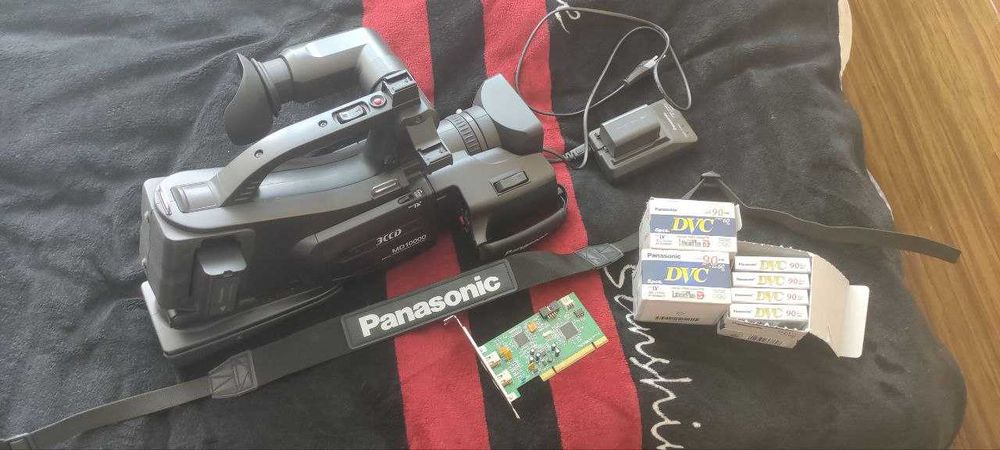 Відеокамера Panasonic NV-MD10000