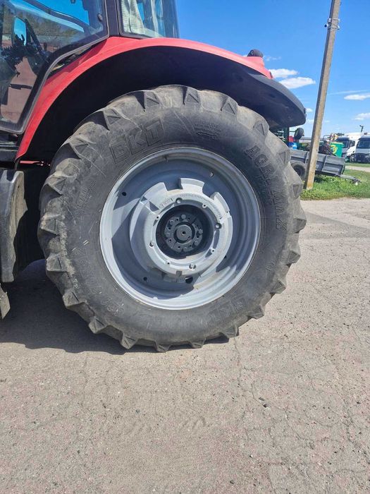 Продам трактор Massey Ferguson 6499
