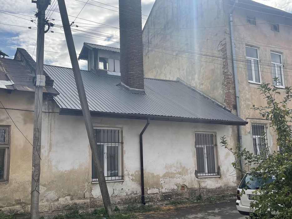 Продам будинок, Підзамче