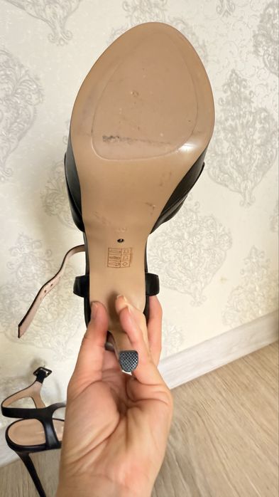 Босоніжки натуральна кожа 40 р