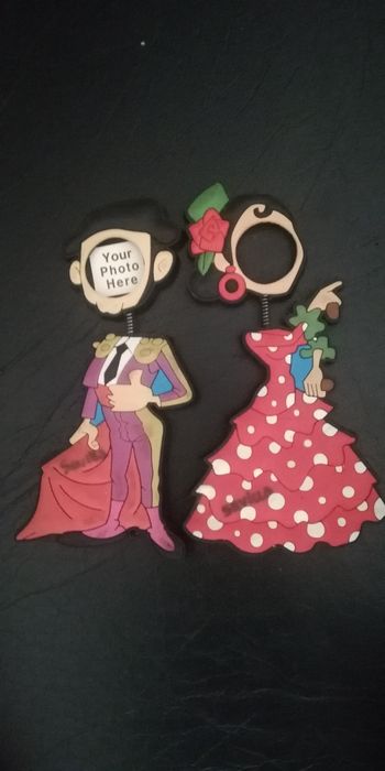 2 bonecos imans sevilhanas para colocar foto
