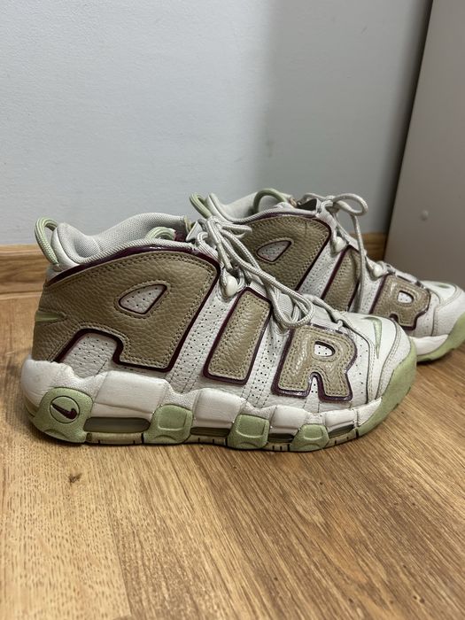 Nike air more uptempo