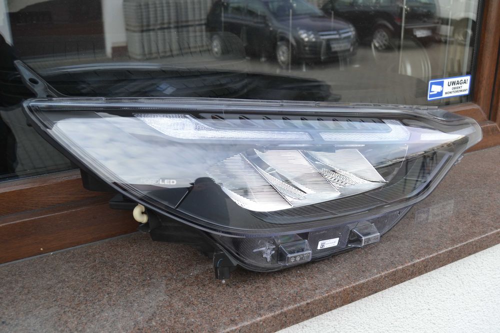 Ford Transit Custom 3 full led lampa prawa przednia prawy przód LED