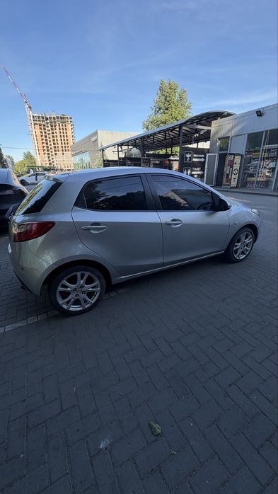 Продам саоє авто Mazda 2
