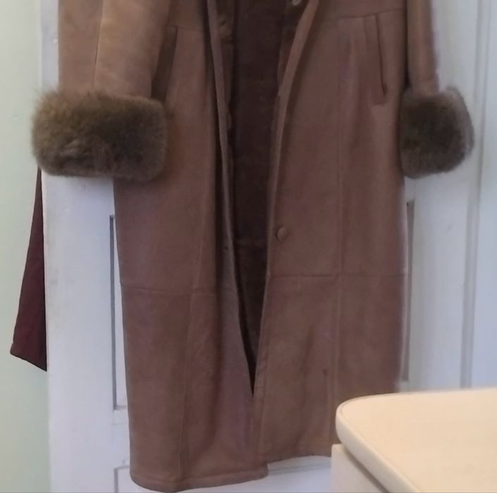 Жіноча дублянка на пишну пані