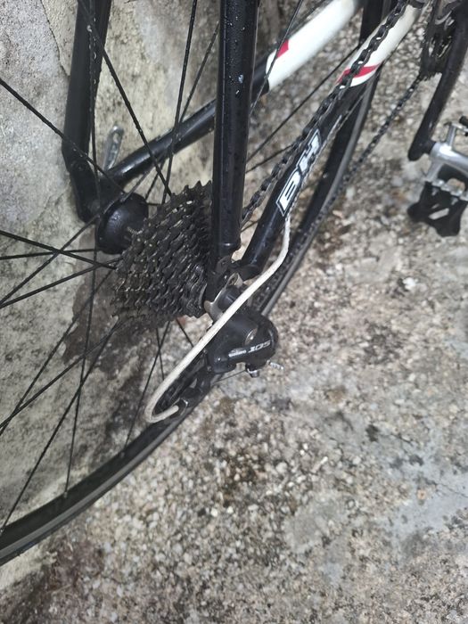 Bicicleta de estrada BH