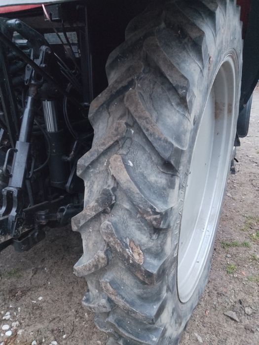 Wąskie koła do ciągnika CASE,  NEW HOLLAND komplet TYŁ