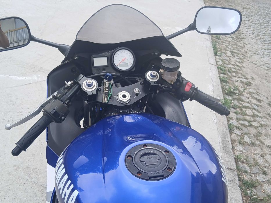 Yamanha r6  2003