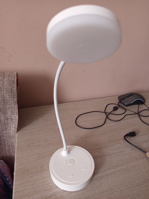 Настільна лампа LED