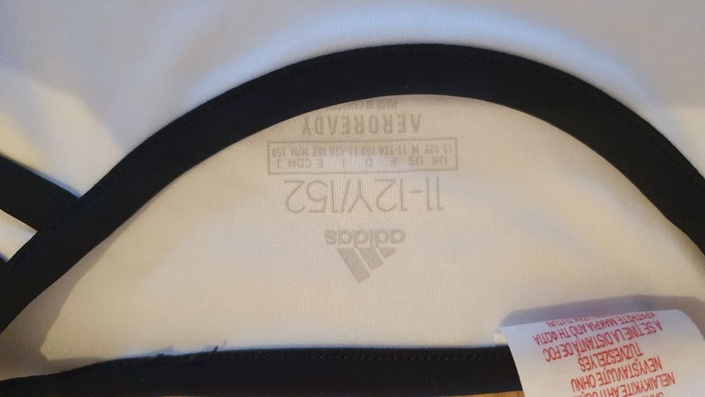 Koszulki i buza Adidas