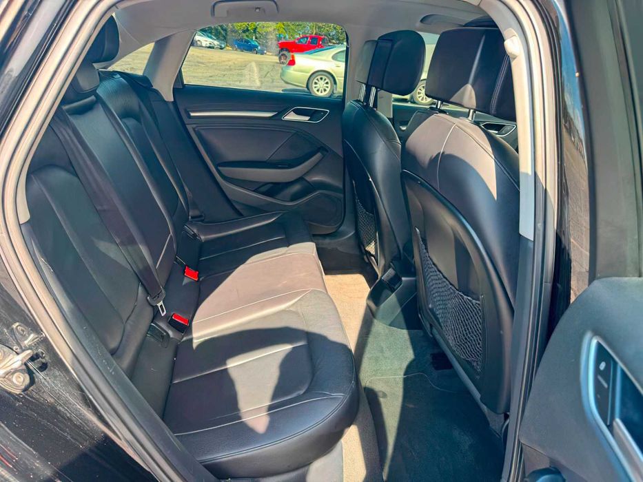 Audi A3 Premium      2015