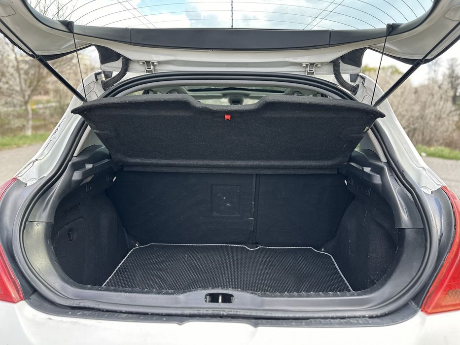 Peugeot 308 1,6 дизель