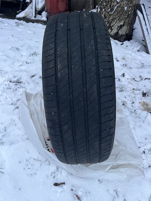 Шини Michelin e-primacy 215/55 17 2024 рік