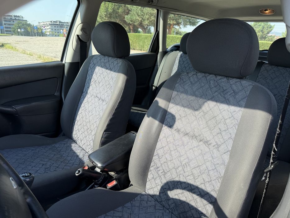 Ford Focus Station 1.4 - Gasolina - Poucos KM