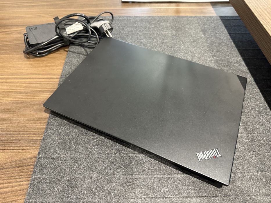 Laptop Lenovo ThinkPad T14 pelen pakiet office Biuro