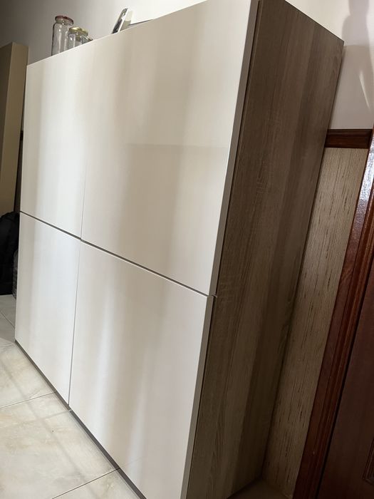Móvel de sala em branco lacado