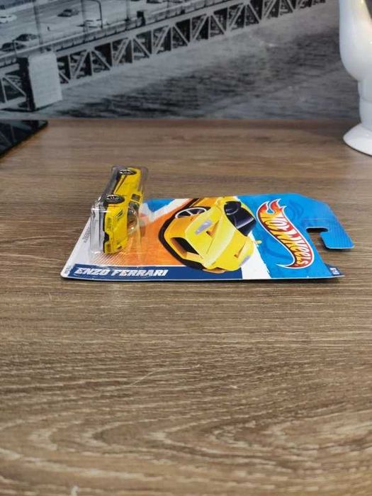 Ferrari Enzo - hot wheels