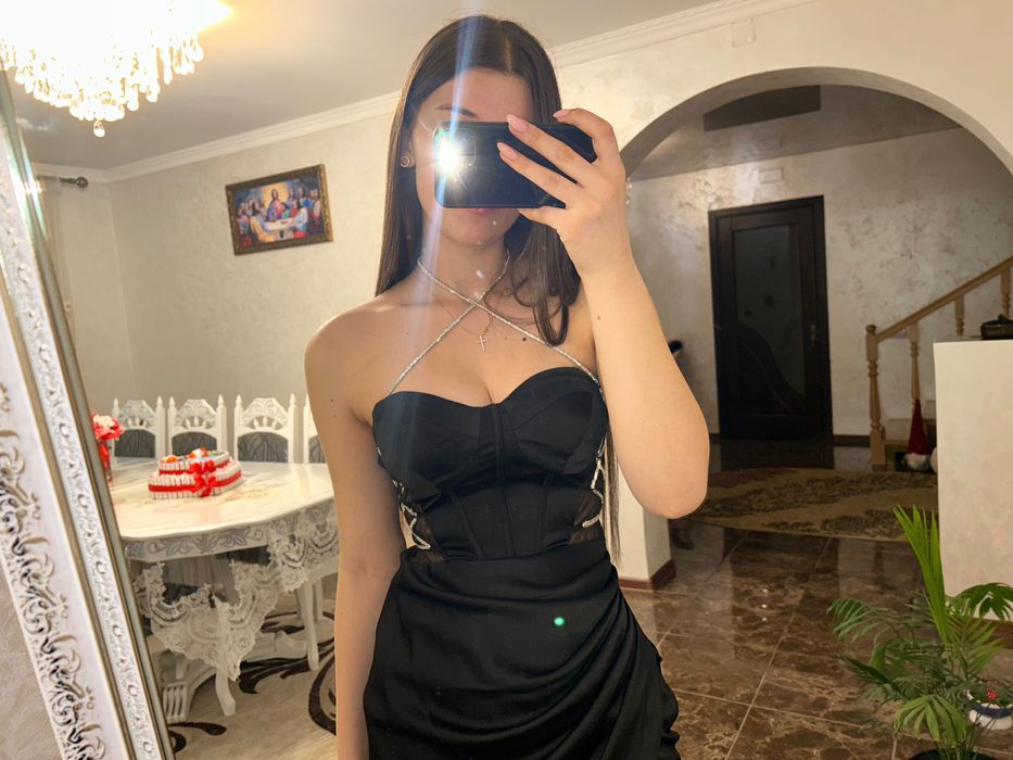 Продам вечірню сукню.