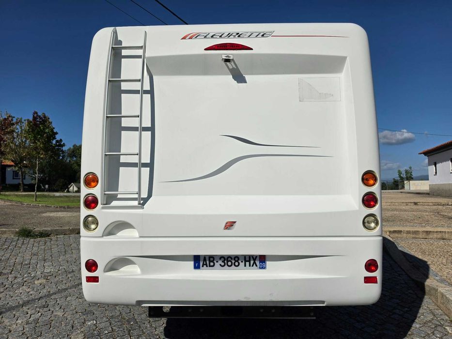 Fleurette Migrateur 70 LBM 2.2 130cv | Cama Fixa | Painel Solar | 2009