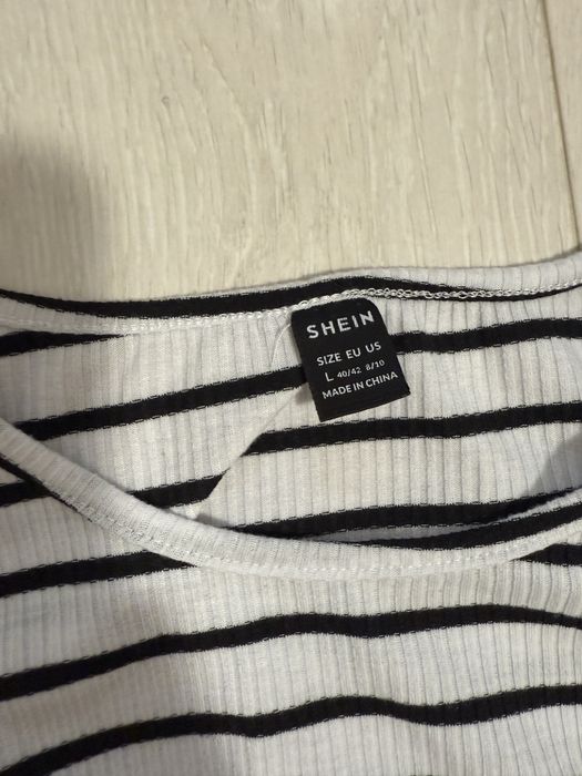 Сукня міді по фігурі