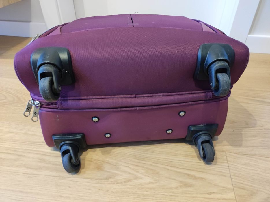 Walizka kabinowa Samsonite w pięknym kolorze