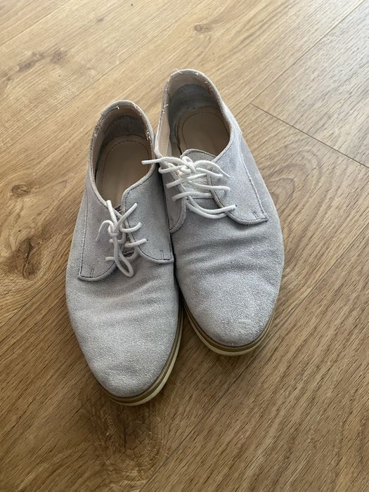 Buty 39, kolor jasno szary