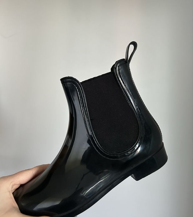 Wygodne, krótkie, damskie czarne kalosze - z połyskiem, rozmiar 39