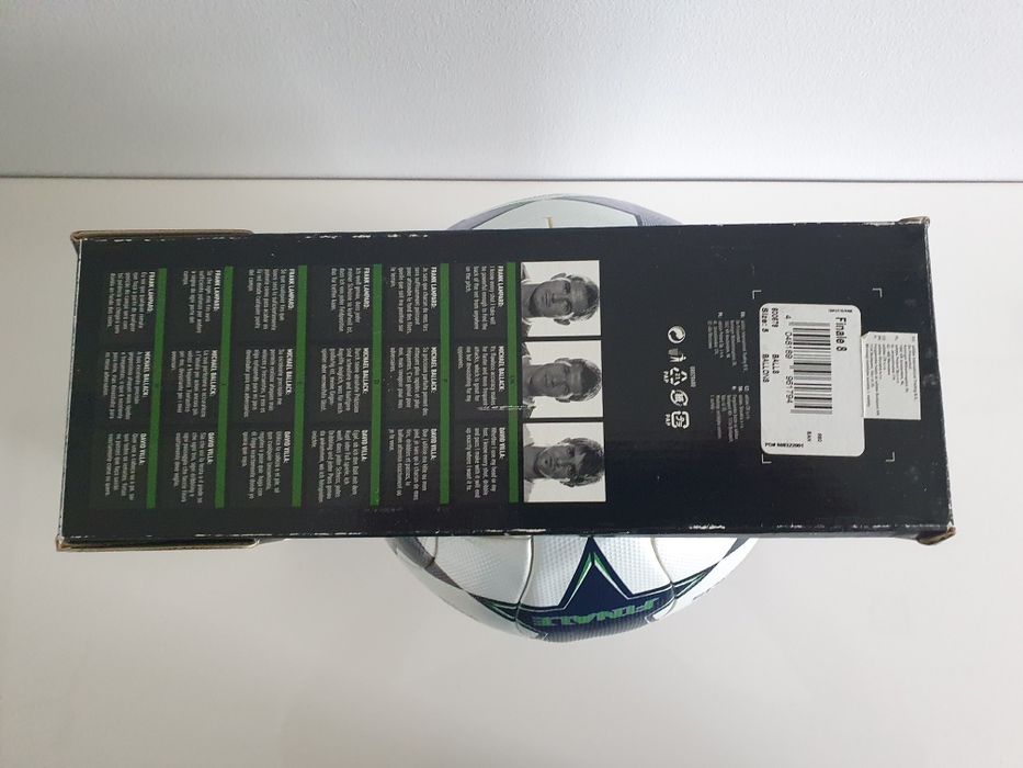 Piłka meczowa UCL Finale 8 Champions League matchball ball OMB