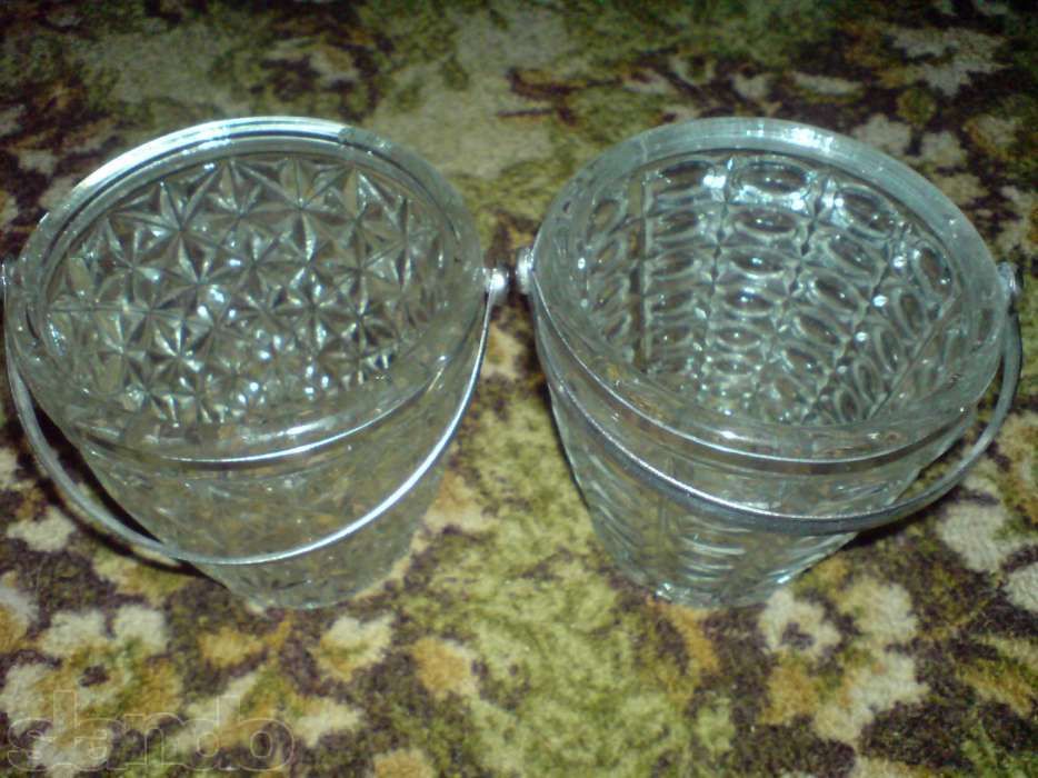 Продам 2 новые конфетницы с ручкой