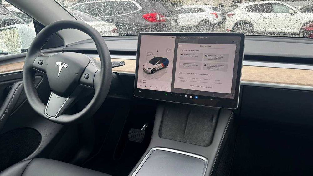 Tesla Model Y 2023 ціла автівка 82 кВт Dual Motors
