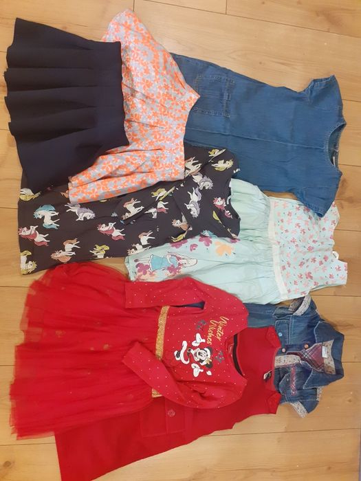 Paka ubrań dla dziewczynki 110/116