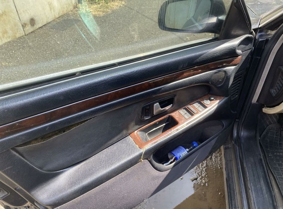 AUDI  A 8 D2  2,8 Бензин 97 гОбмен