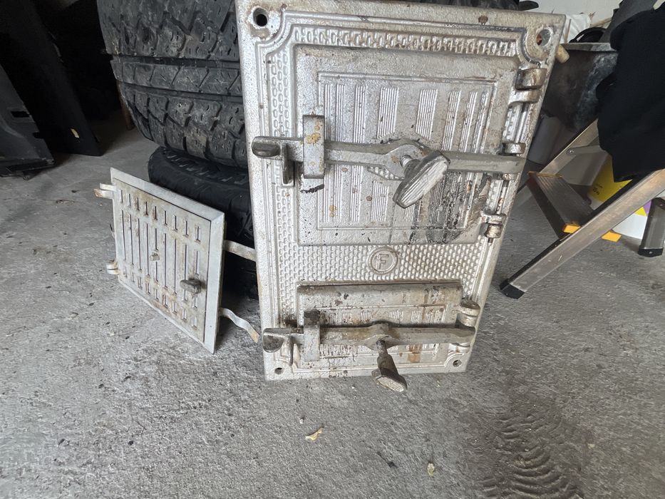 Drzwiczki do pieca kaflowego