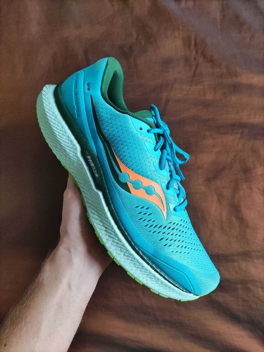 Saucony triumph 18 12us 30см мужские беговые кроссовки