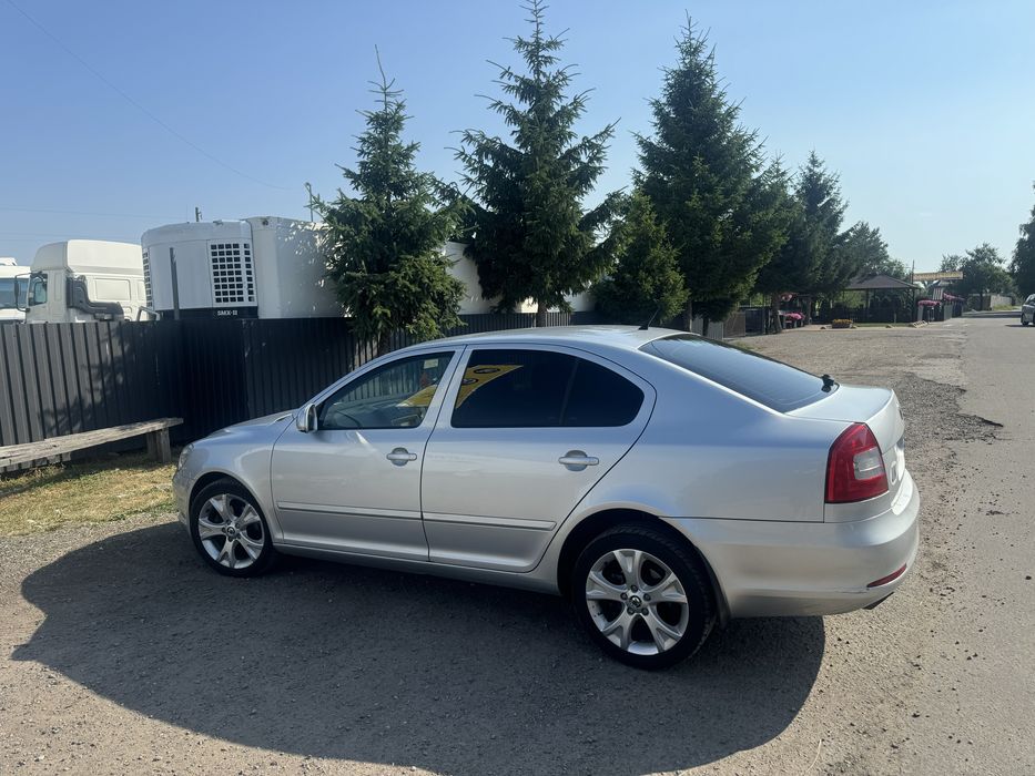 Розборка запчастини шрот Шкода а5 Skoda a5 SKODA A5  Oktavia 2.0 CFHB