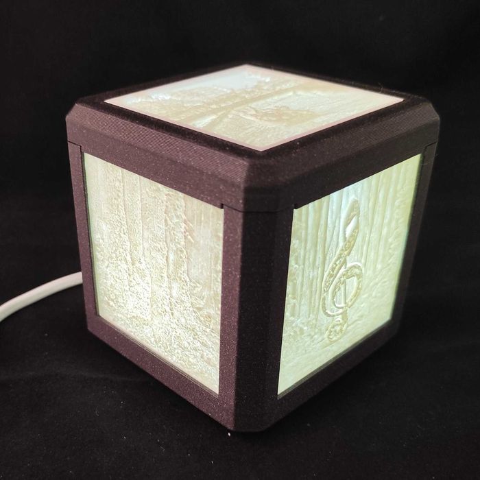Lâmpada em forma de cubo de litofania - personalizável